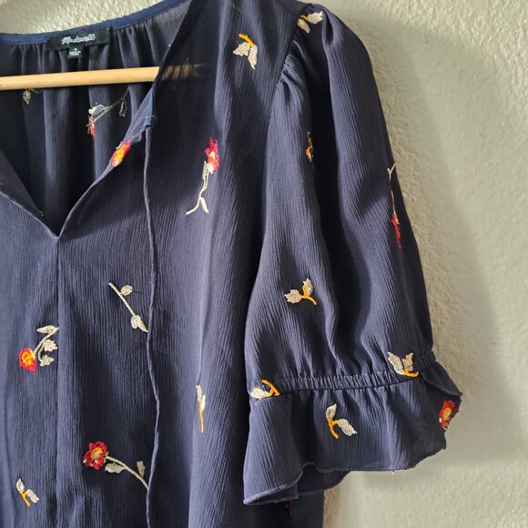 🩵Madewell Embroidered Floral Navy Women's Top Size Small - Picture 7 of 9